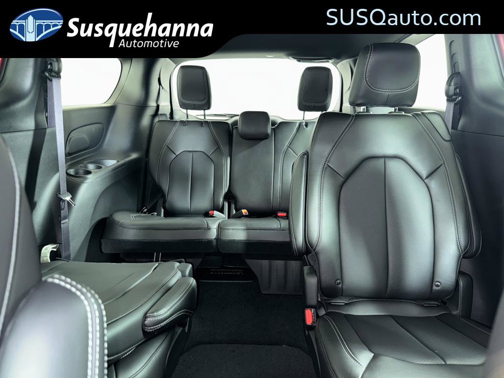 New 2026 Chrysler Pacifica Select image 5