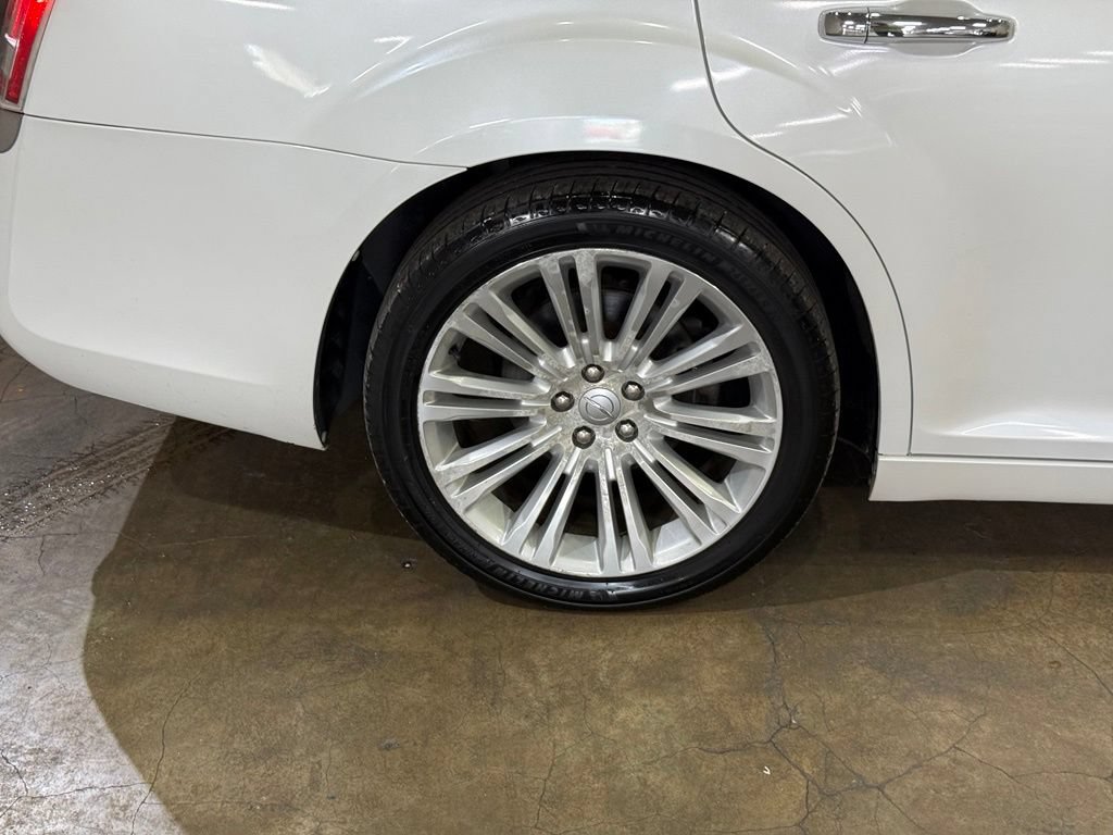 Used 2011 Chrysler 300 C w/ Sound Group RWD image 6