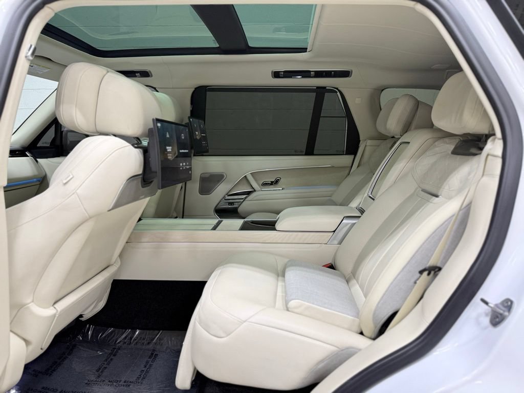 Used 2023 Land Rover Range Rover SV AWD/4WD image 51