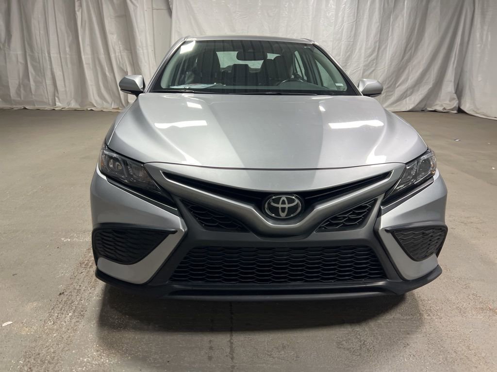 Used 2024 Toyota Camry SE video 2