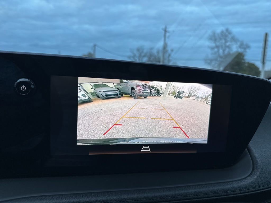 Used 2024 Buick Encore GX Sport Touring image 17