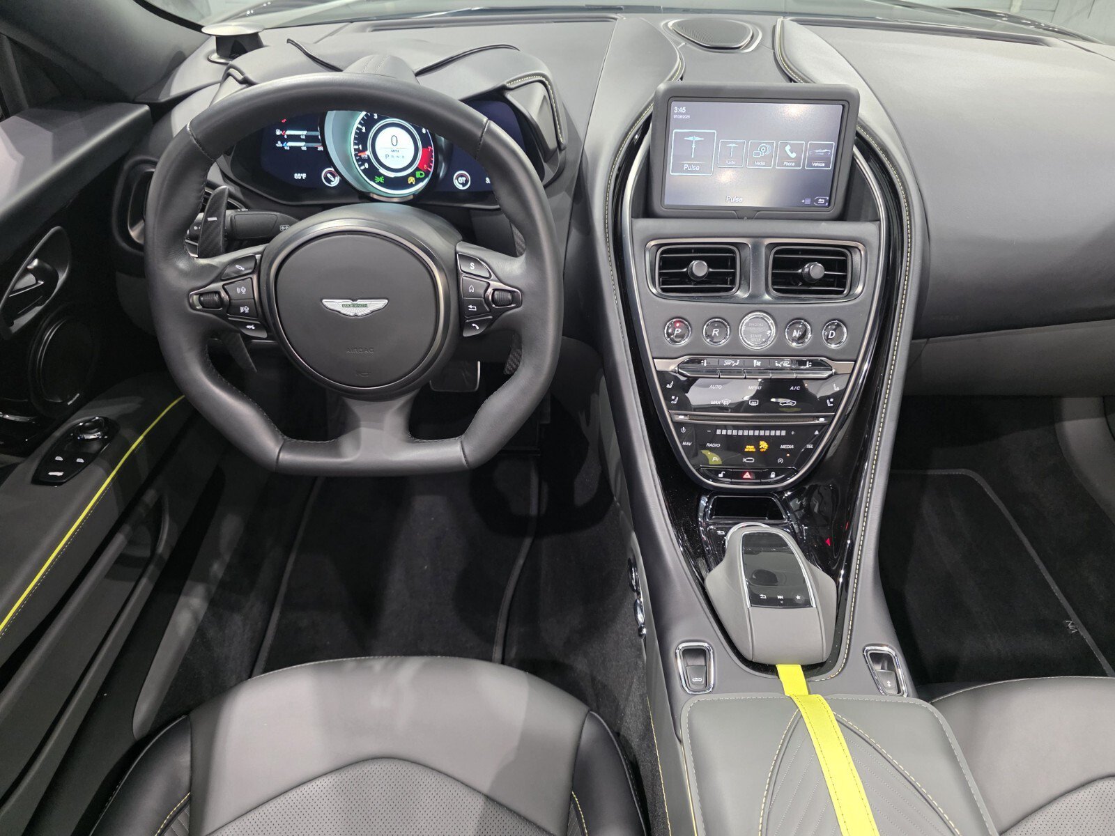 Used 2023 Aston Martin DBS Superleggera Volante RWD image 10