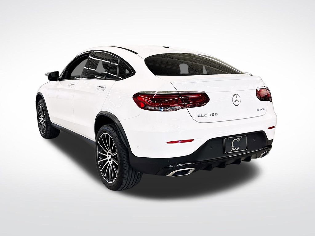 Used 2023 Mercedes-Benz GLC 300 4MATIC Coupe image 3