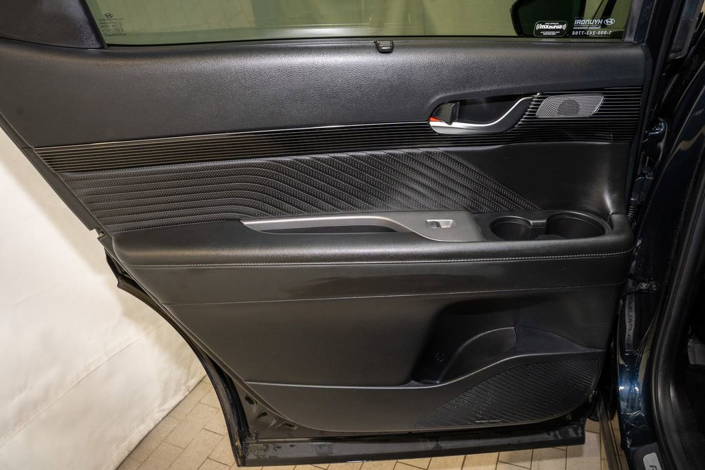 Used 2024 Hyundai Palisade Calligraphy image 11