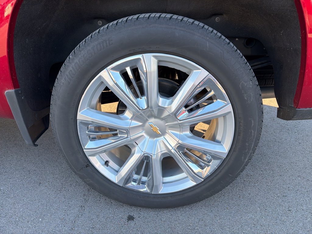 Used 2025 Chevrolet Silverado 1500 High Country w/ High Country Premium Package AWD/4WD image 5