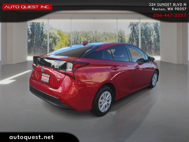 Used 2020 Toyota Prius L Eco w/ Carpet Mat Package FWD image 5