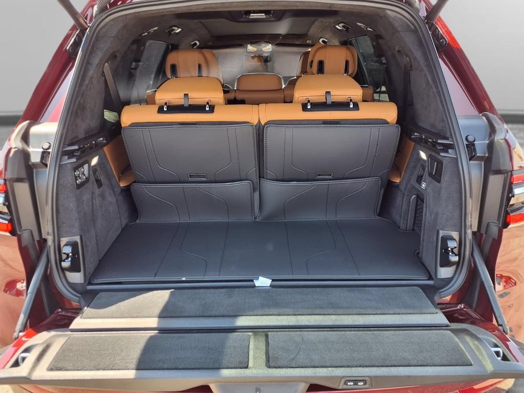 Used 2024 BMW X7 xDrive40i AWD/4WD image 29