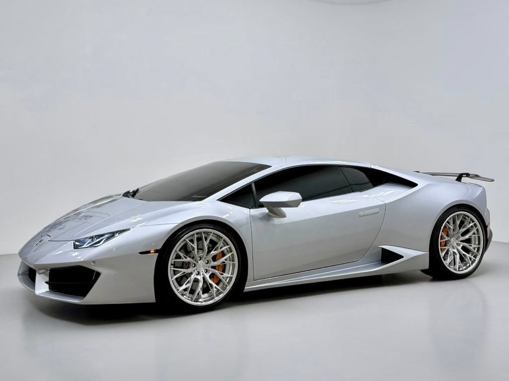 Used 2017 Lamborghini Huracan LP 580-2 RWD image 3
