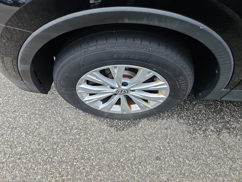 Used 2019 Volkswagen Tiguan SE AWD/4WD image 3