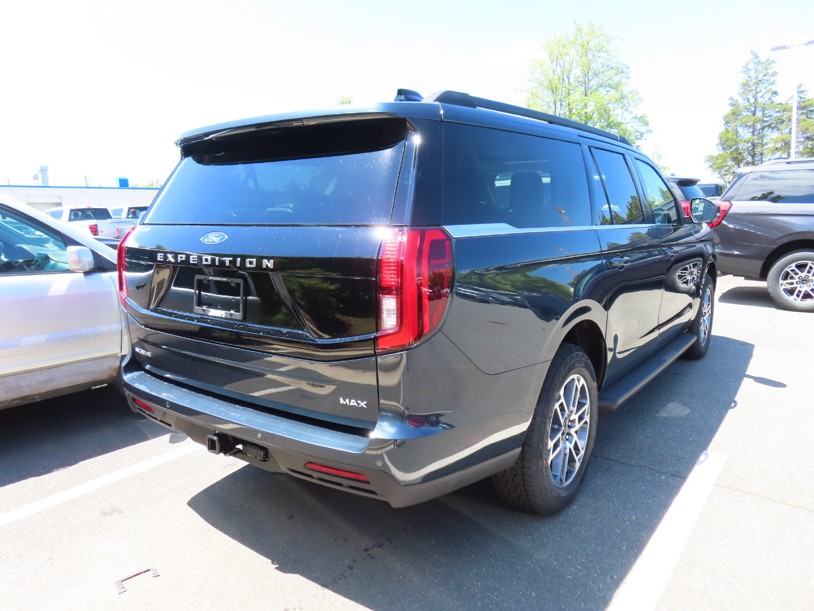 New 2026 Ford Expedition Max Active AWD/4WD image 4