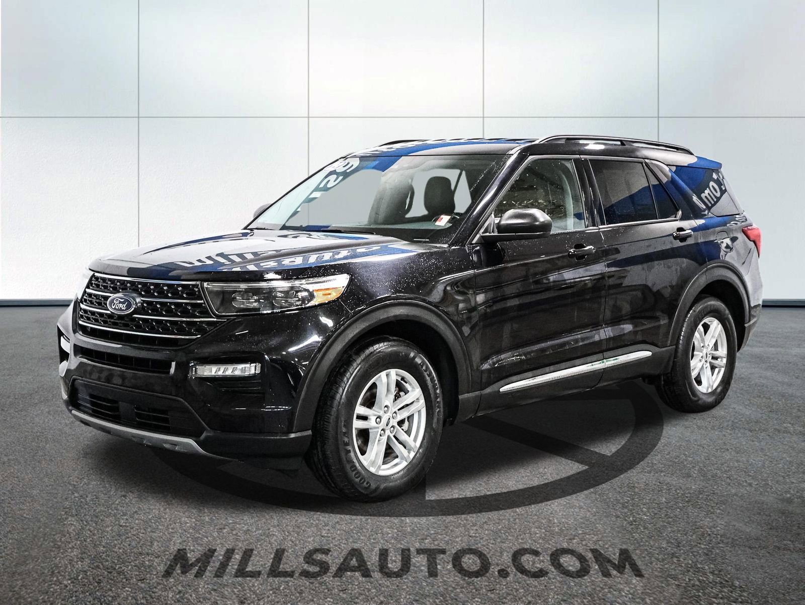 Certified 2023 Ford Explorer XLT w/ Equipment Group 202A image 2