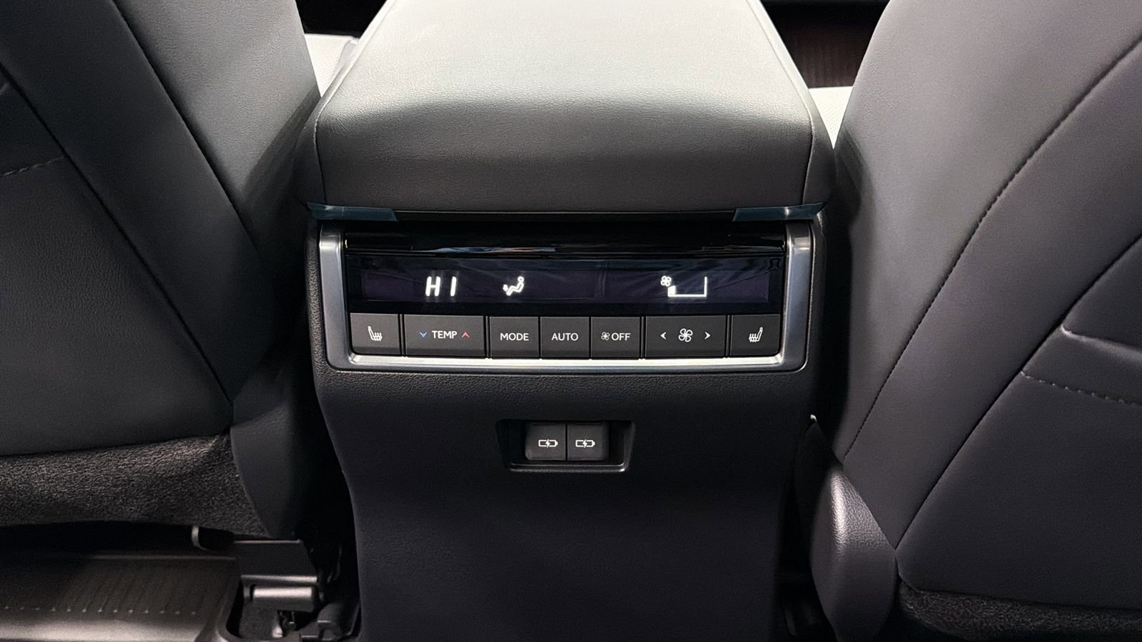 Used 2026 Lexus GX 550 w/ Accessory Package (2T) image 36