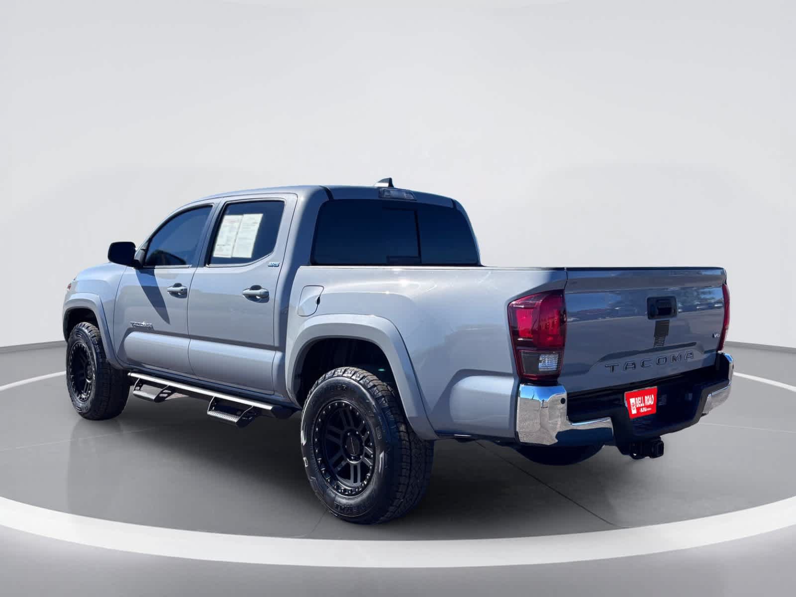 Used 2021 Toyota Tacoma SR5 RWD image 6