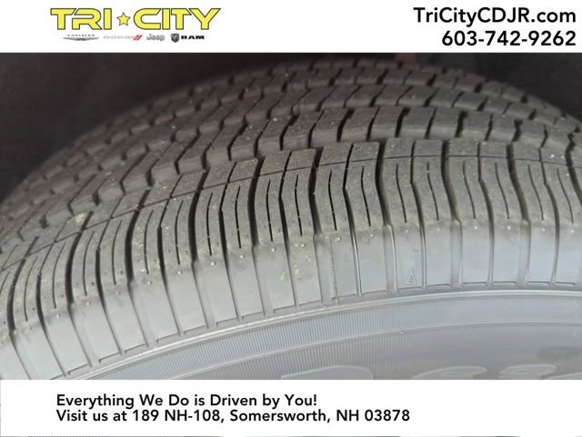 New 2026 Chrysler Voyager LX image 27