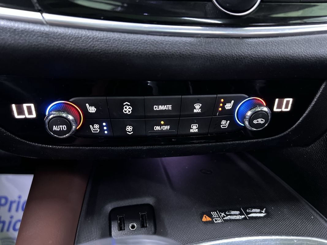 Used 2019 Buick Enclave Avenir w/ Avenir Technology Package AWD/4WD image 24