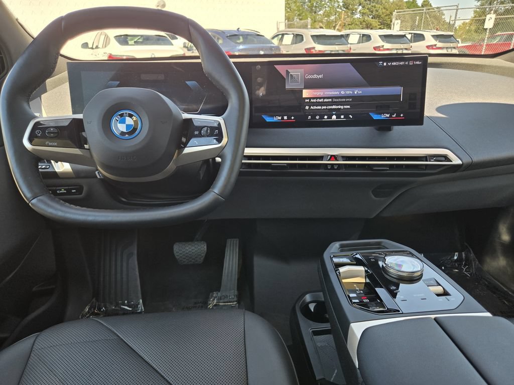 Certified 2024 BMW iX xDrive50 w/ Sport Package AWD/4WD image 31