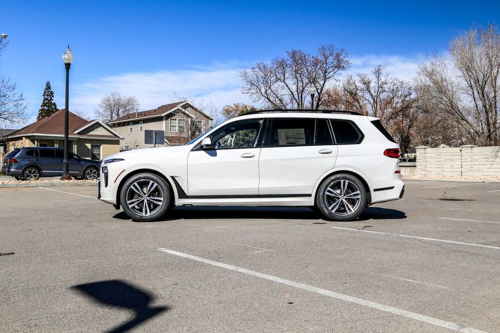 New 2026 BMW X7 xDrive40i w/ Executive Package image 2