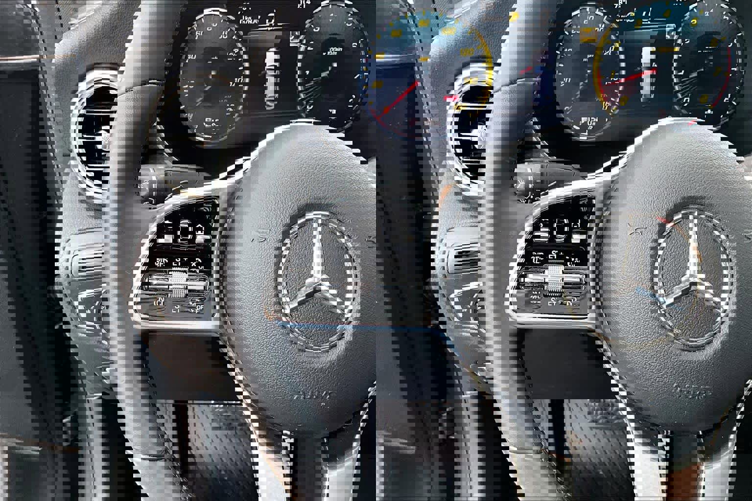 Used 2020 Mercedes-Benz GLC 300 4MATIC Coupe image 22