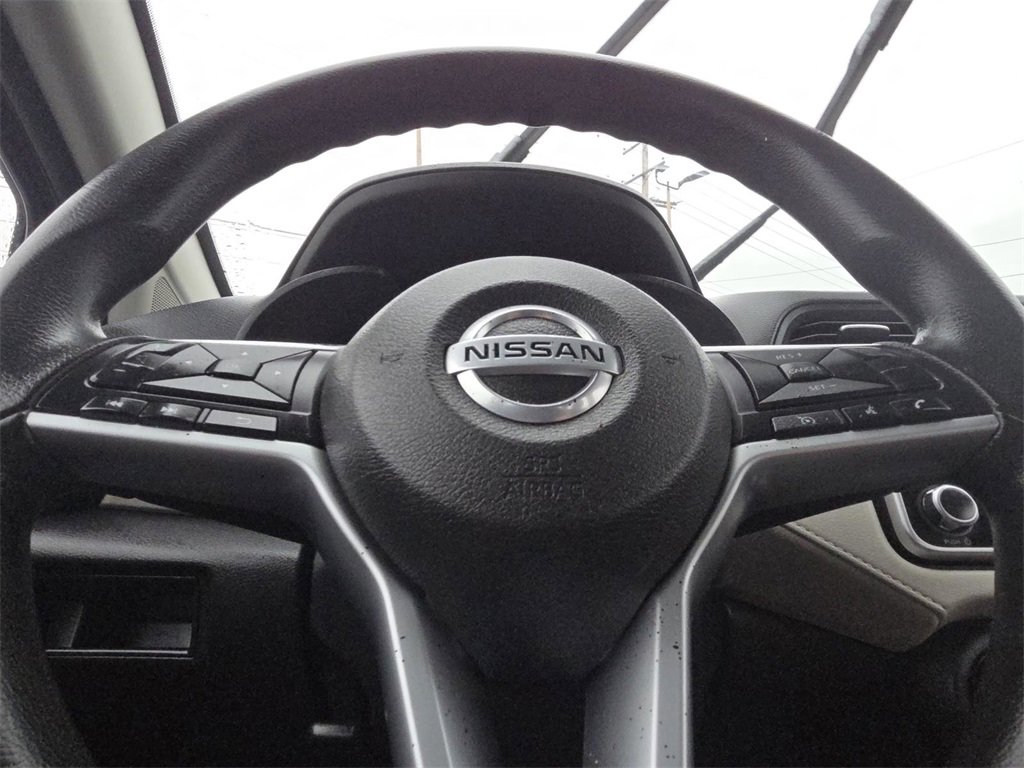 Used 2021 Nissan Versa SV image 21