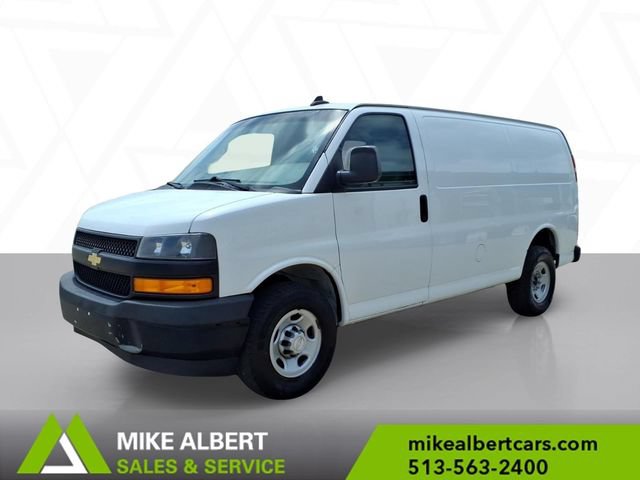 Used 2020 Chevrolet Express 2500 w/ Driver Convenience Package RWD image 3