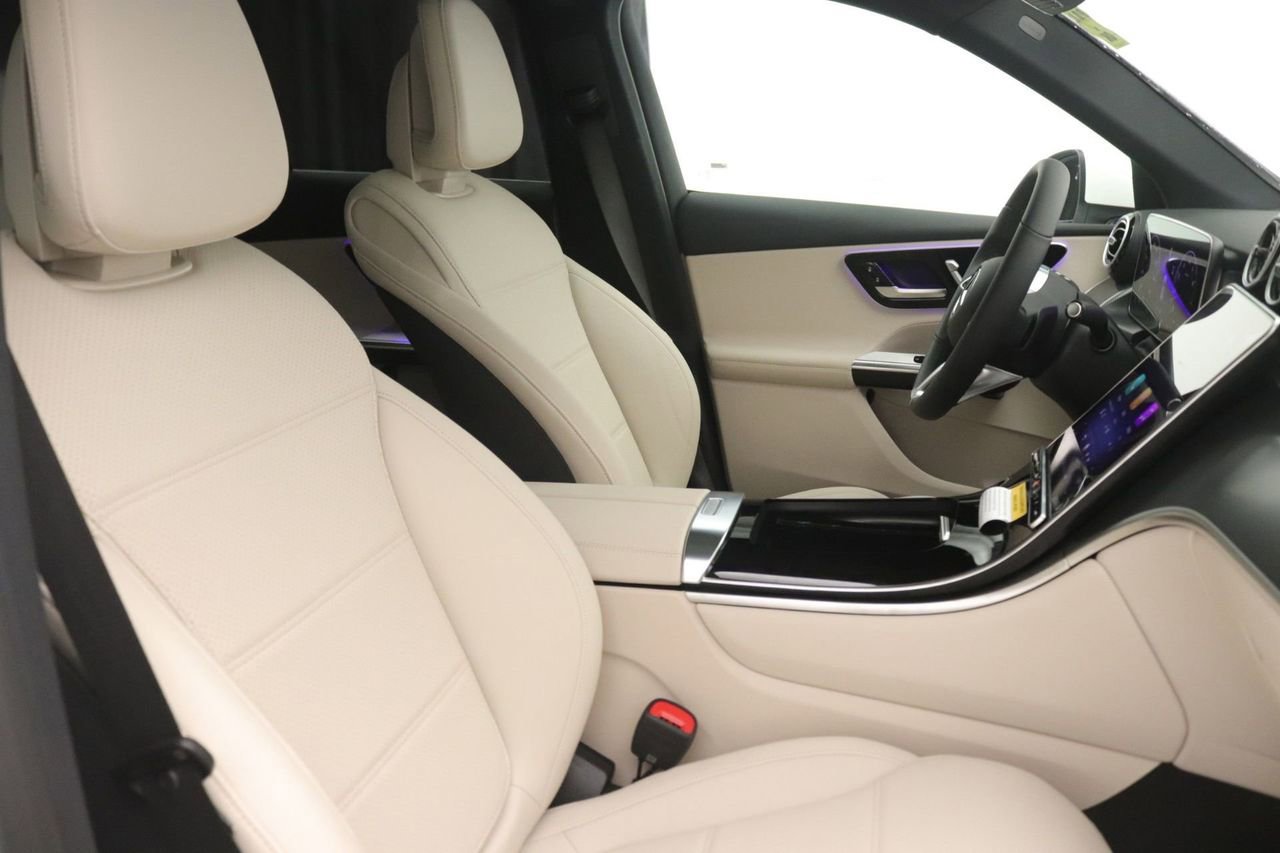 New 2026 Mercedes-Benz GLC 300 image 9