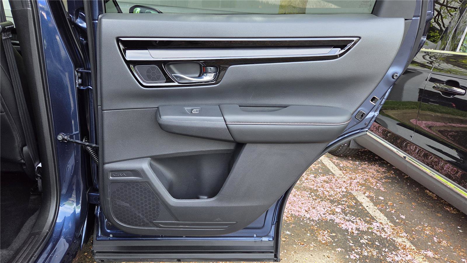 Used 2025 Honda CR-V Sport Touring image 30