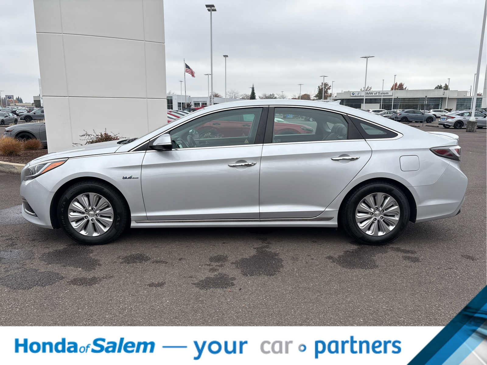 Used 2017 Hyundai Sonata SE image 3