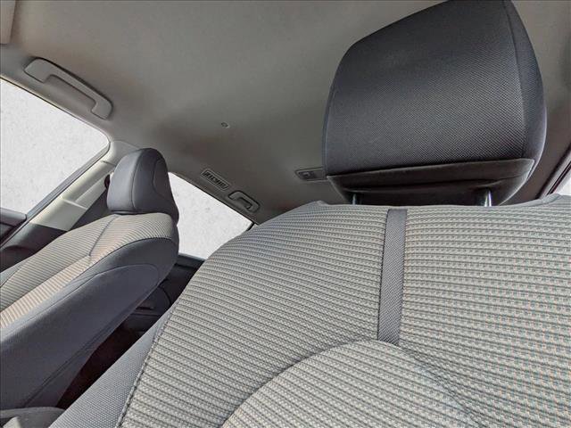 Used 2021 Toyota Highlander LE image 15