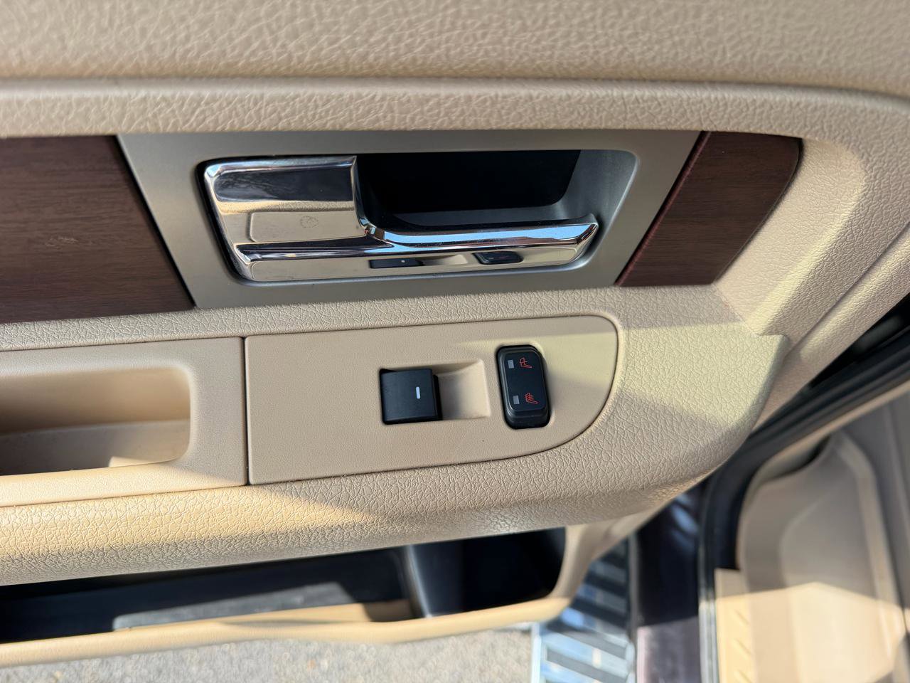 Used 2014 Ford F150 King Ranch w/ King Ranch Chrome Package image 14