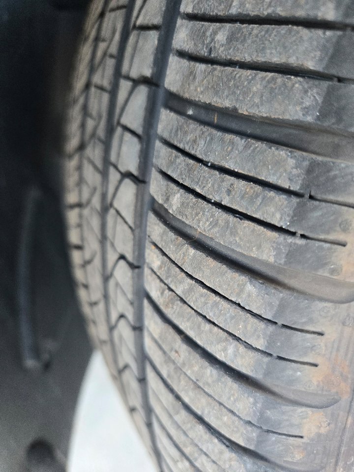 Used 2024 Mercedes-Benz GLS 450 4MATIC image 43