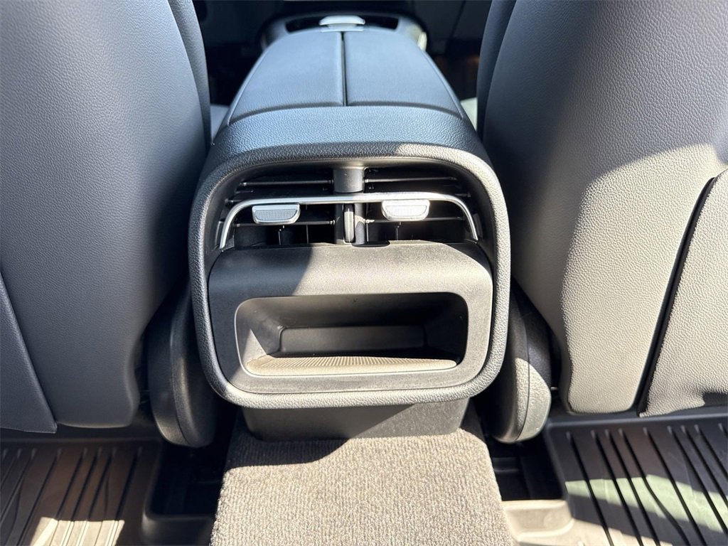 Certified 2025 Mercedes-Benz E 350 4MATIC Sedan image 23