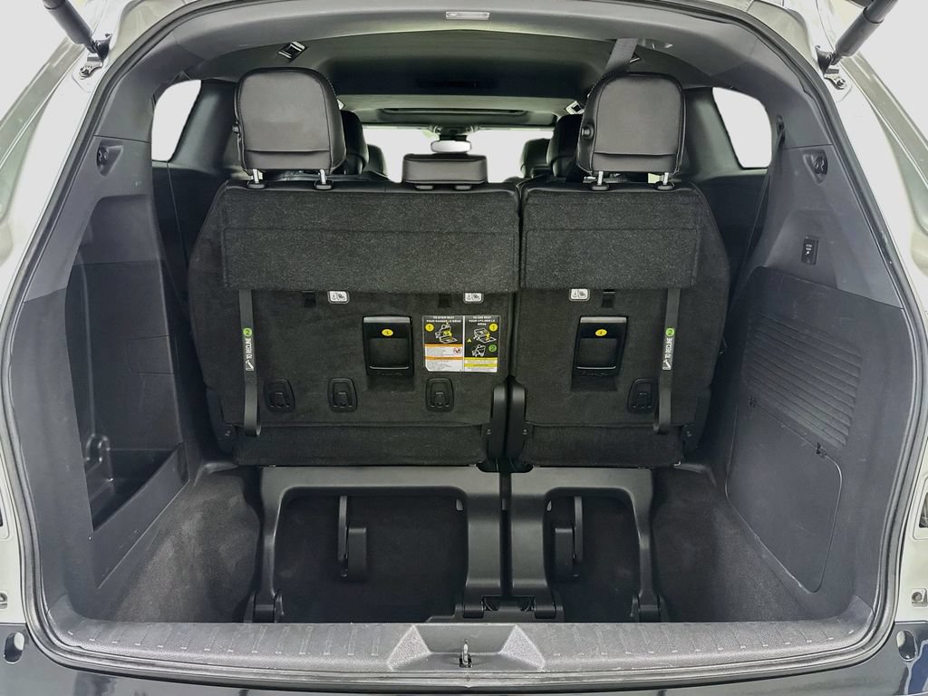 Used 2023 Toyota Sienna XSE AWD/4WD image 28