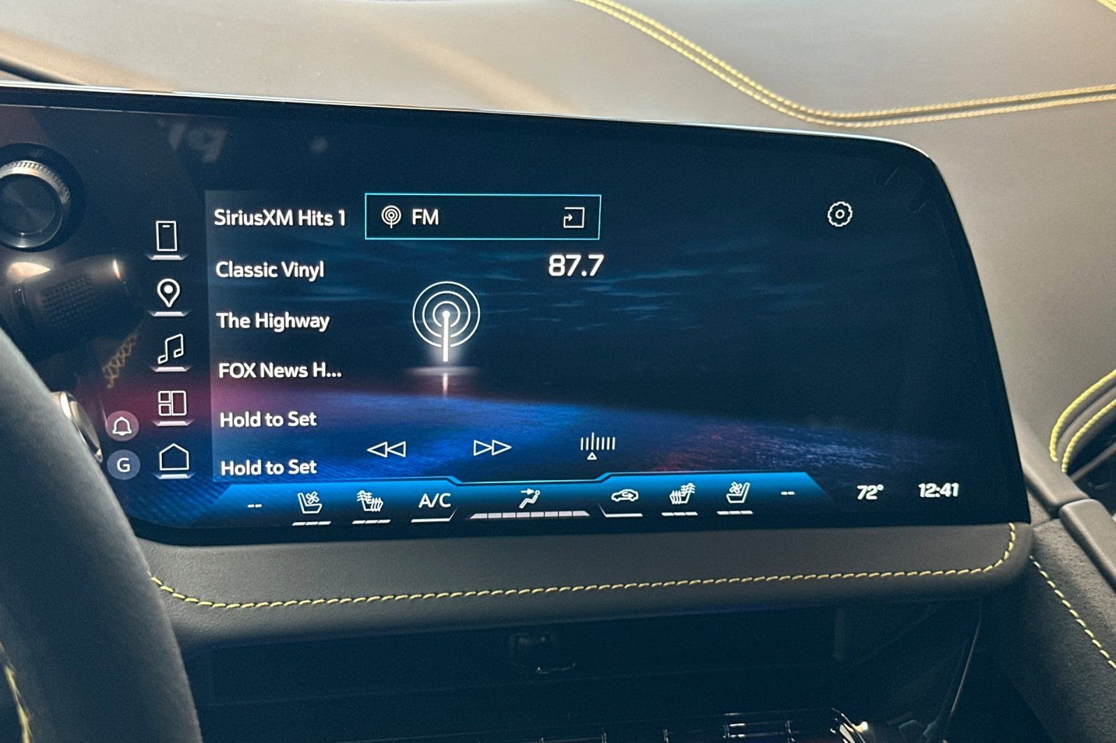 New 2026 Chevrolet Corvette Stingray Premium Cpe w/ Z51 Performance Package image 15