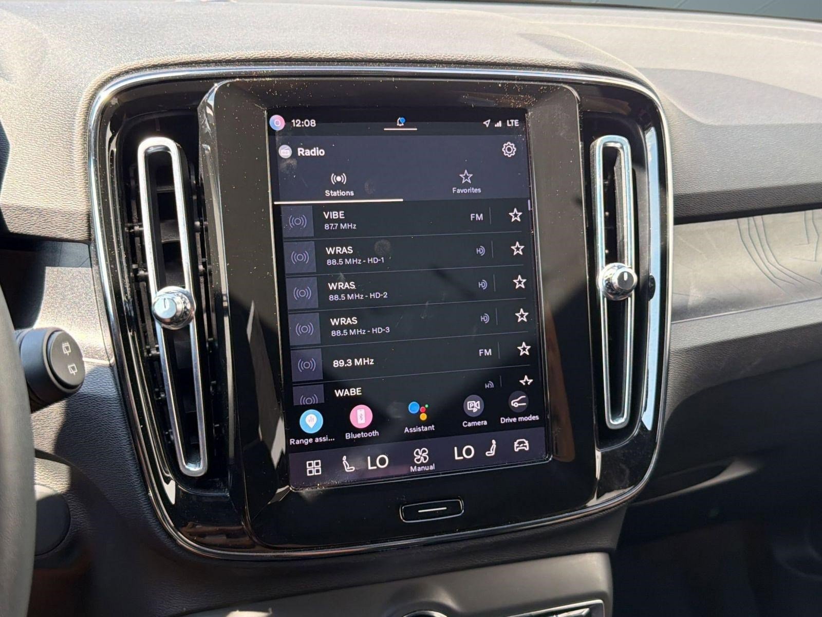 Certified 2023 Volvo XC40 Recharge Plus image 23