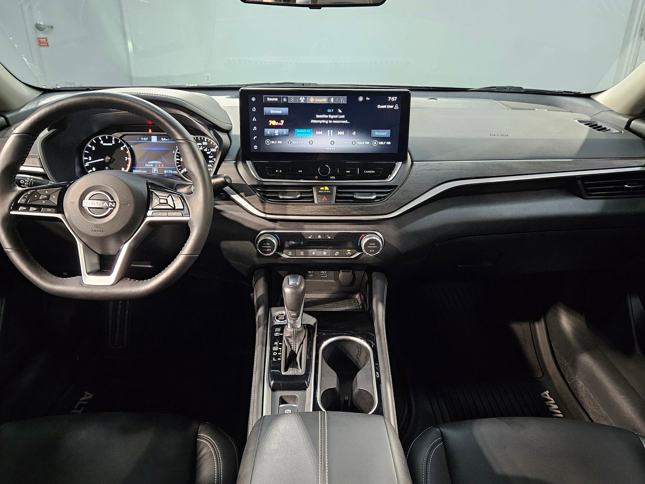 Used 2023 Nissan Altima 2.5 SL image 10