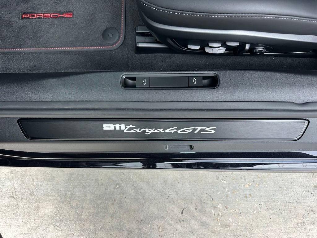 Certified 2026 Porsche 911 Targa 4 GTS AWD/4WD image 23