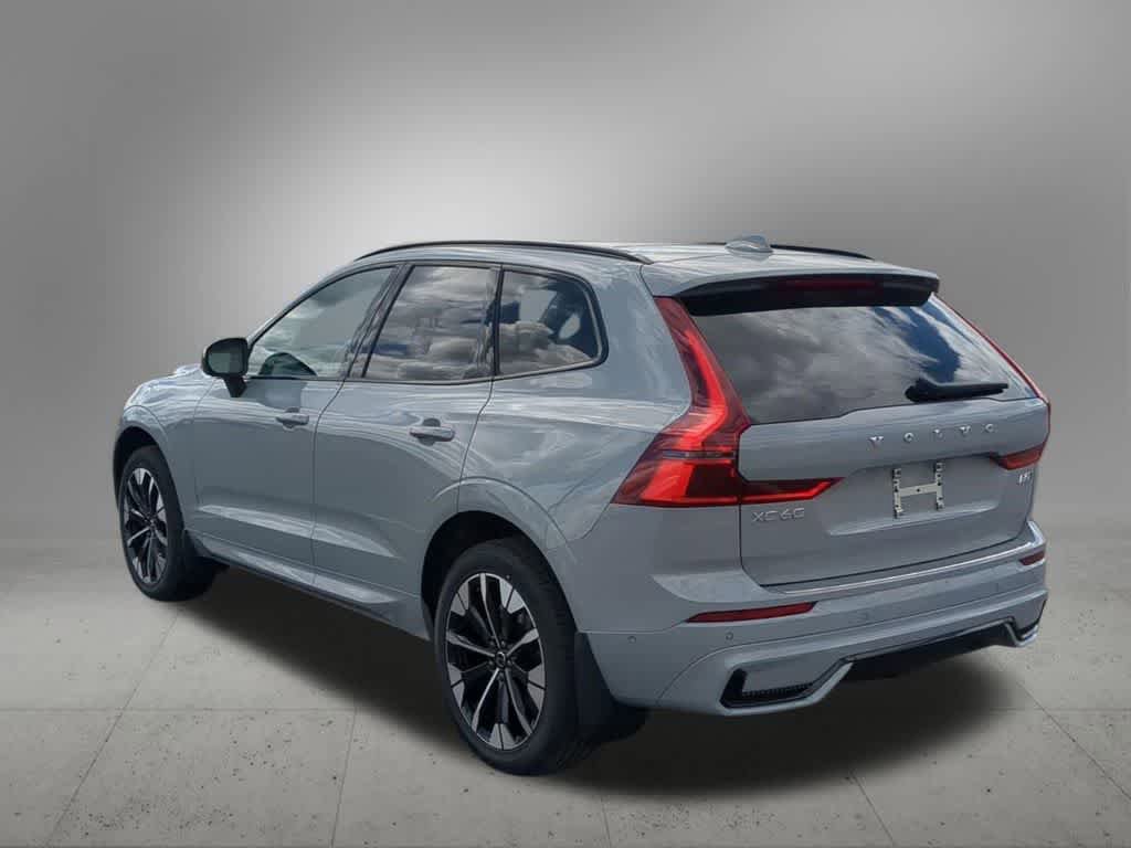 New 2026 Volvo XC60 B5 Plus w/ Protection Package Premier AWD/4WD image 4
