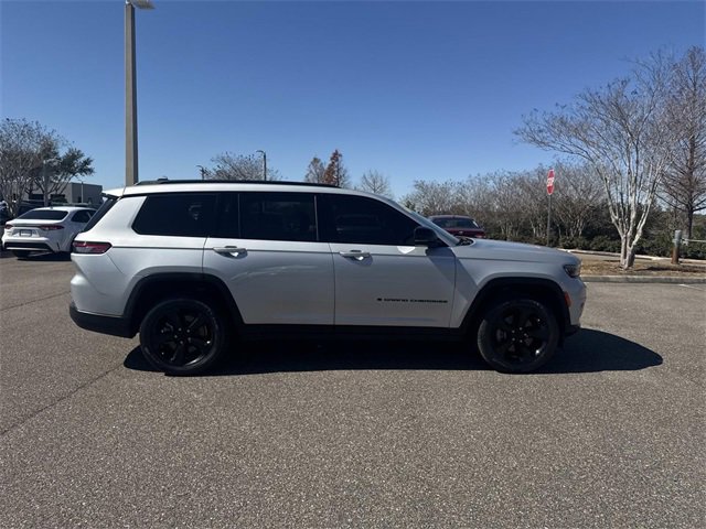 Used 2022 Jeep Grand Cherokee L Altitude image 2