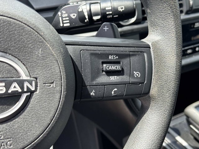 Used 2023 Nissan Pathfinder S FWD image 30