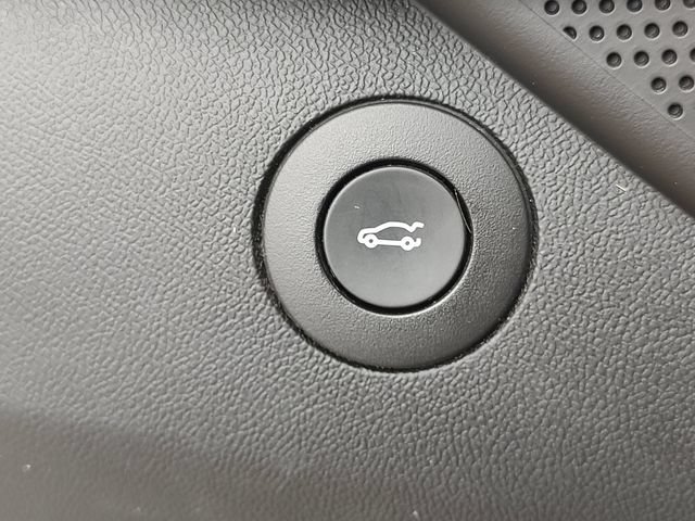Used 2021 Chevrolet Camaro LT RWD image 24