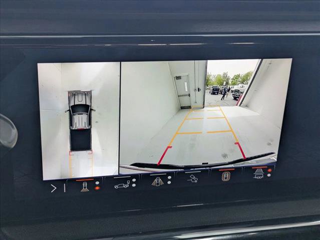 Used 2024 GMC Sierra 2500 AT4 w/ AT4 Premium Plus Package AWD/4WD image 14