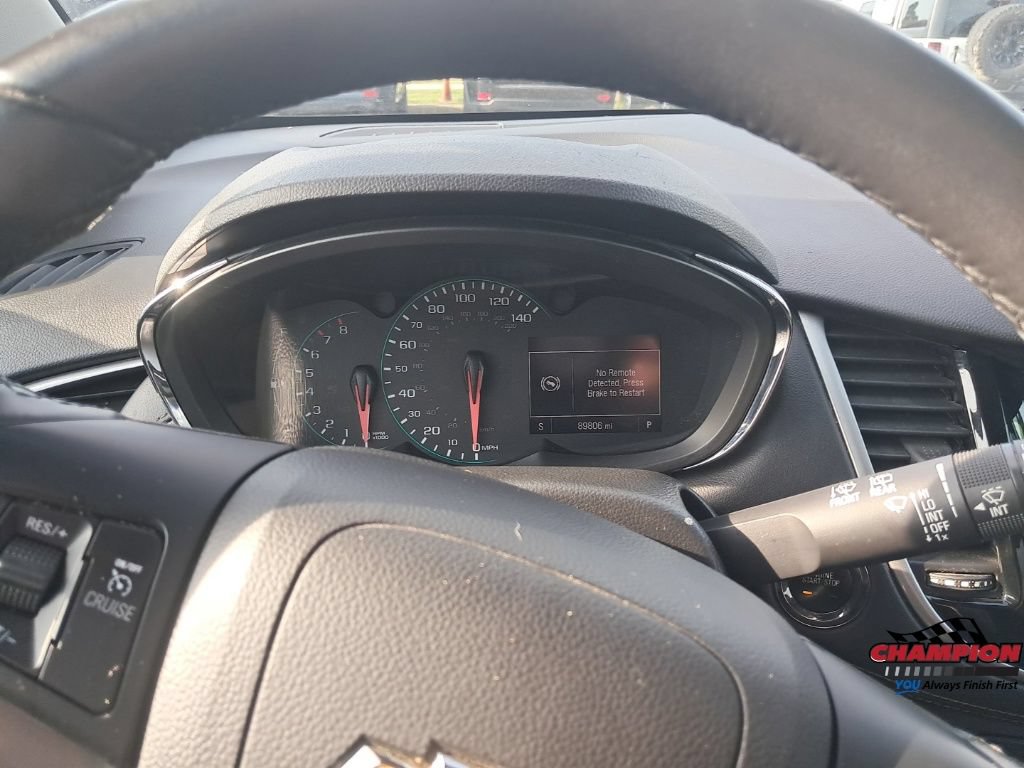 Used 2018 Chevrolet Trax LT w/ LT Convenience Package FWD image 28