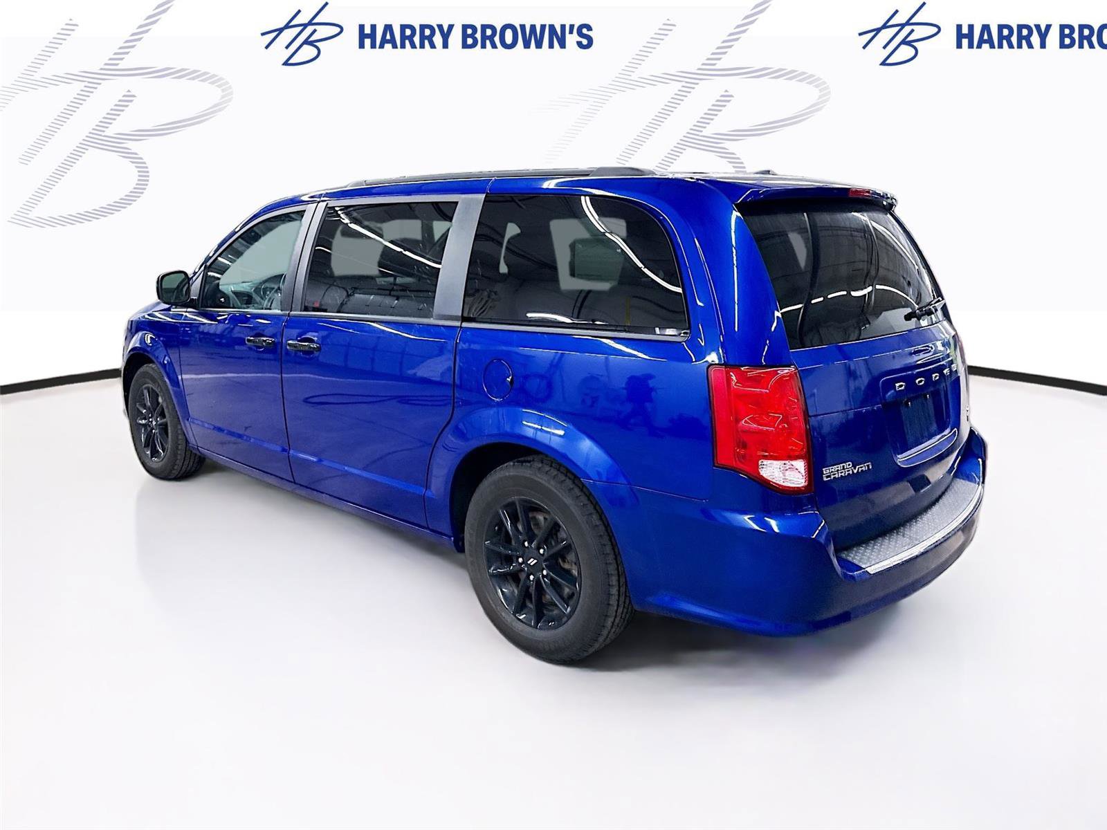 Used 2019 Dodge Grand Caravan GT image 2