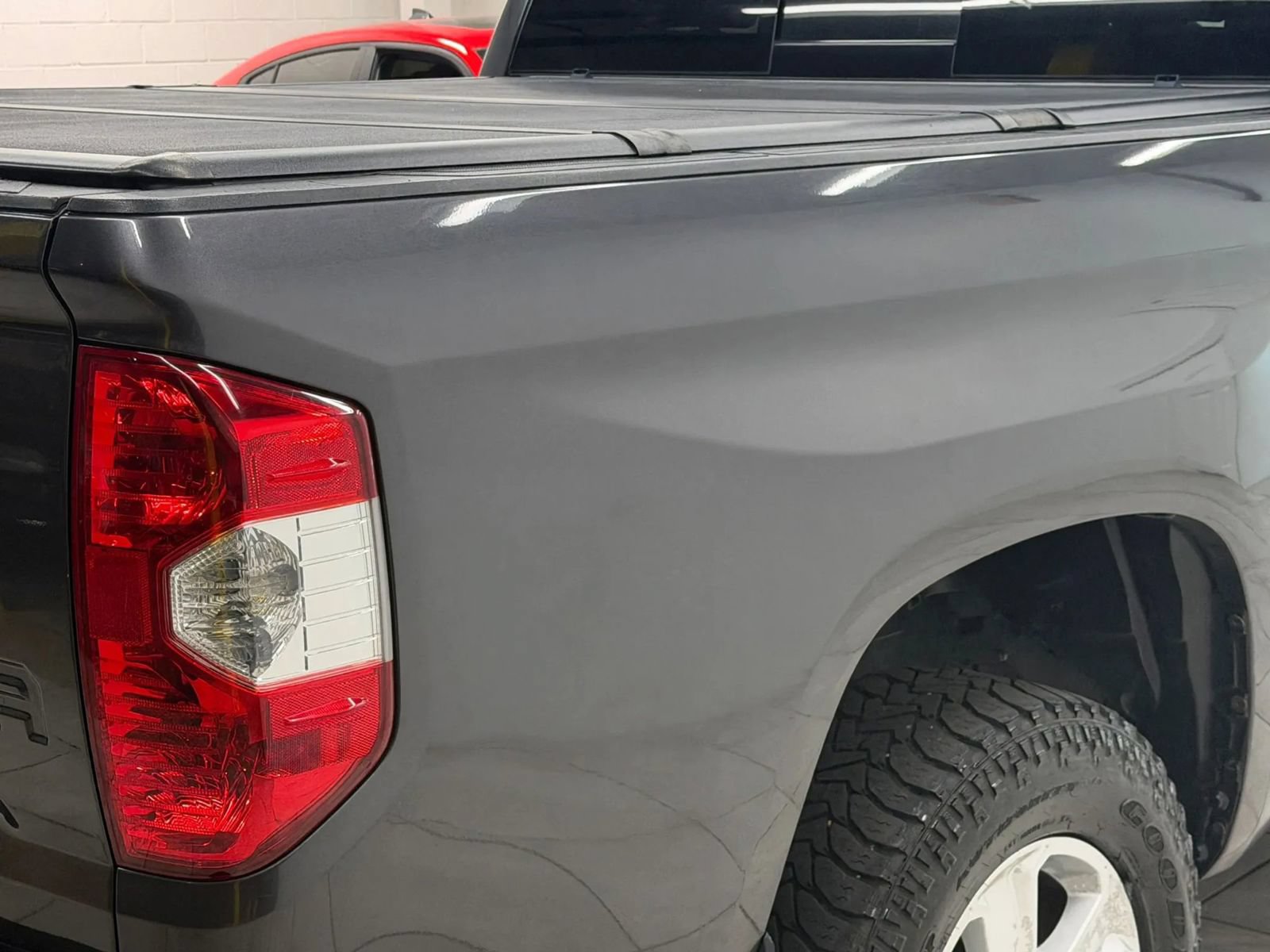 Used 2018 Toyota Tundra SR5 w/ SR5 Upgrade Package AWD/4WD image 10