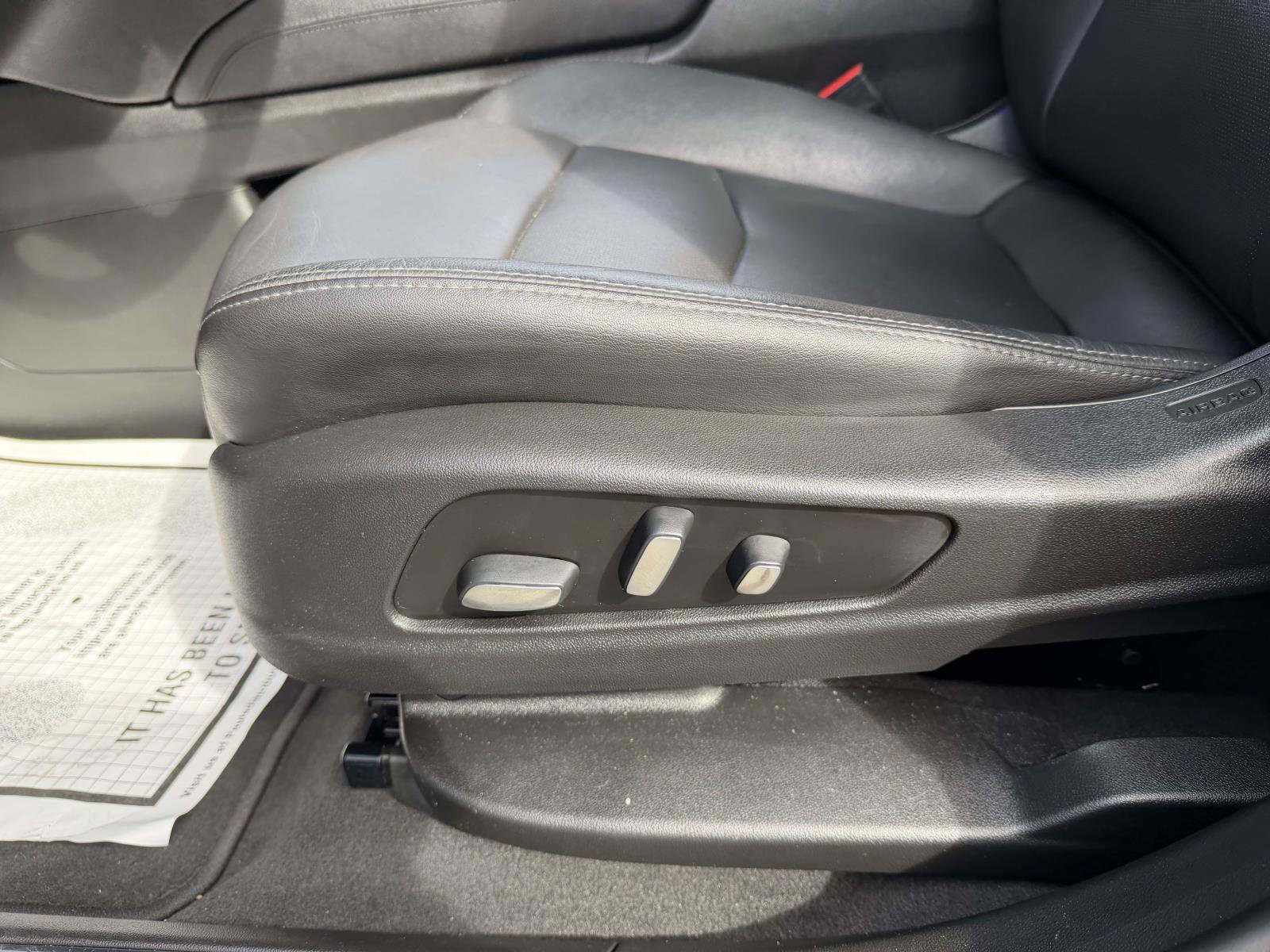 Used 2020 Cadillac XT5 Premium Luxury image 16