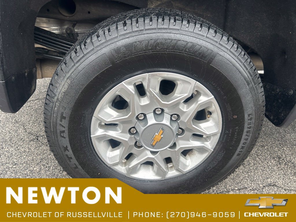 Used 2025 Chevrolet Silverado 2500 LT w/ Safety Package AWD/4WD image 39