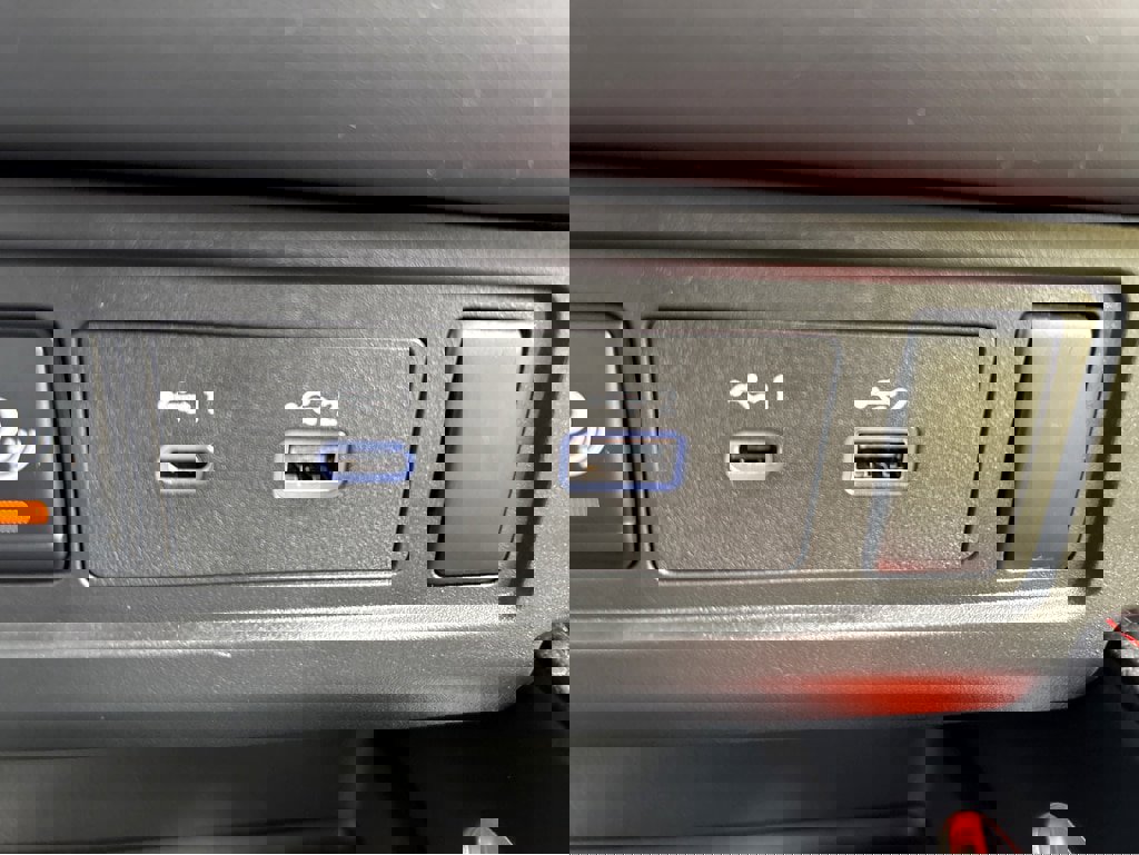 New 2025 Nissan Frontier PRO-4X w/ Black Accent Package image 37