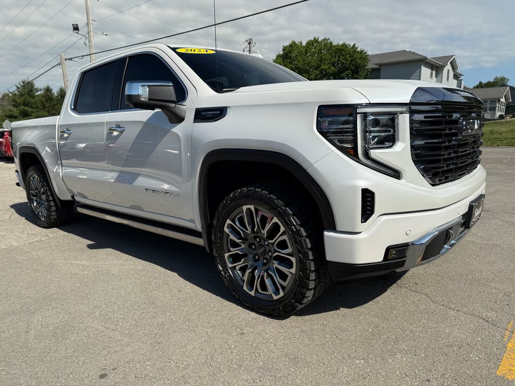 Used 2024 GMC Sierra 1500 Denali Ultimate AWD/4WD image 3