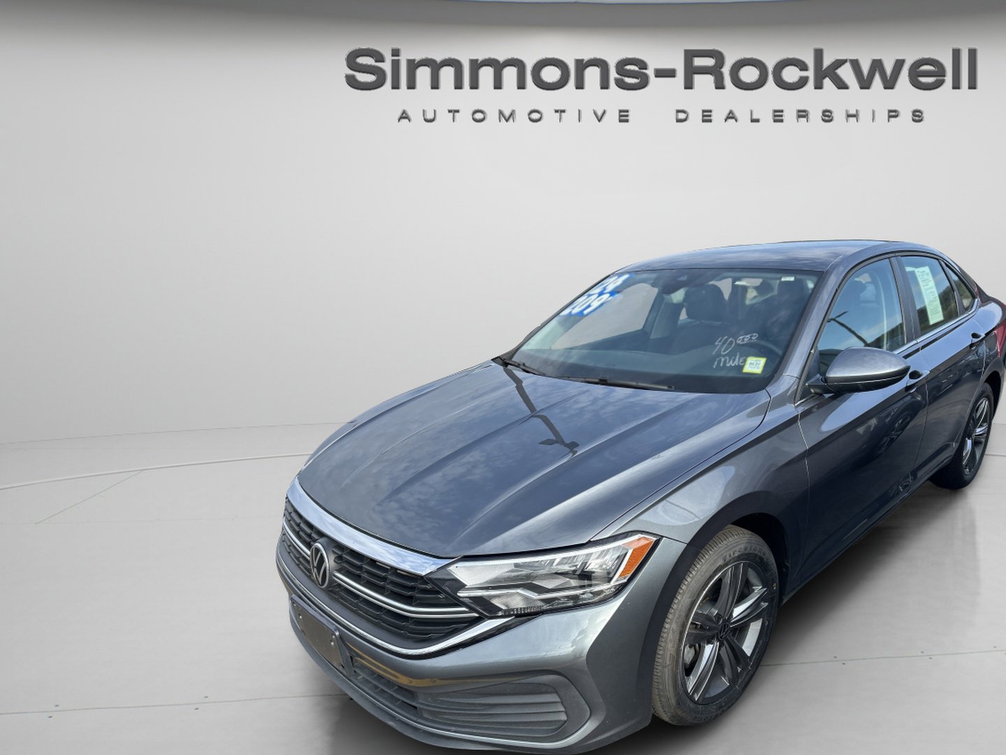 Used 2024 Volkswagen Jetta SE FWD image 4