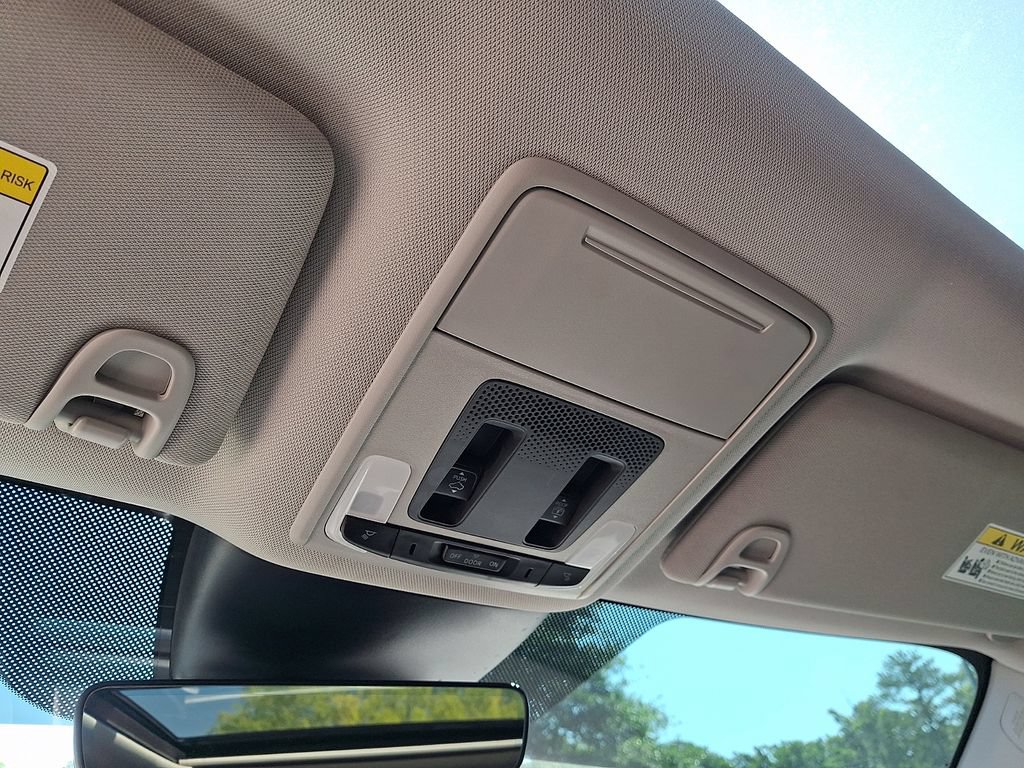 Used 2025 Honda Pilot Touring image 27